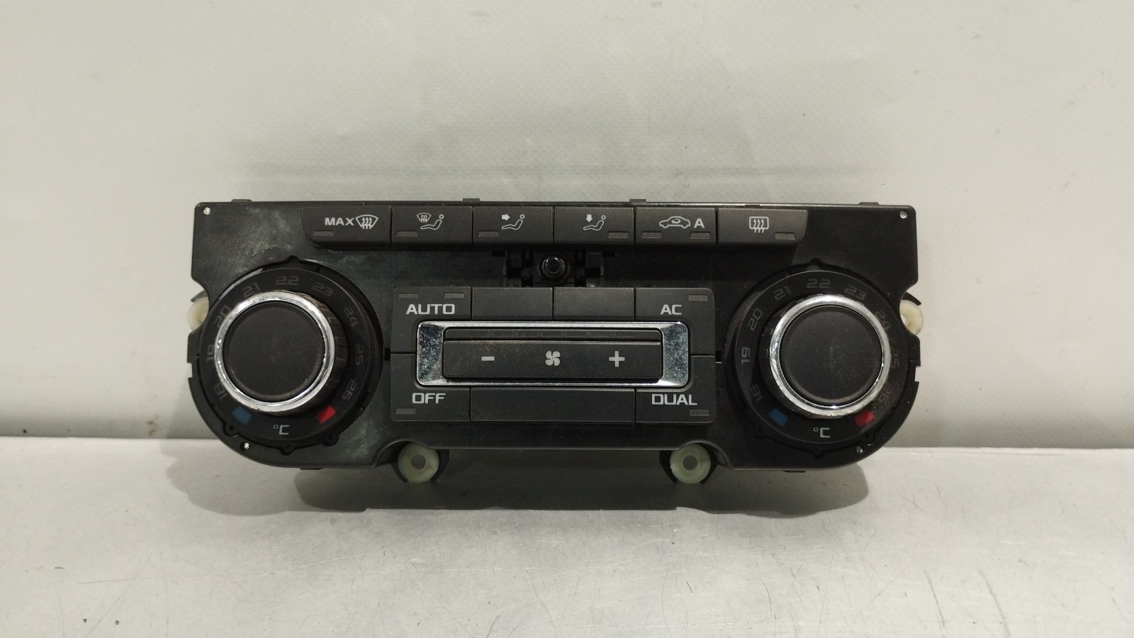 Commande Chauffage SKODA OCTAVIA II (1Z3) | 04 - 13