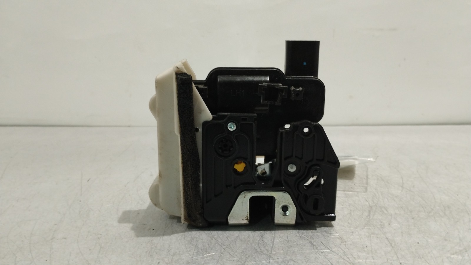 Cierre Puerta Trasera Izq KIA RIO III (UB) | 11 -  Imagem-1