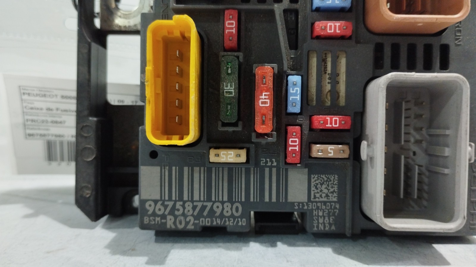 Fuse box PEUGEOT 5008 (0U_, 0E_) | 09 - 17 Imagem-1
