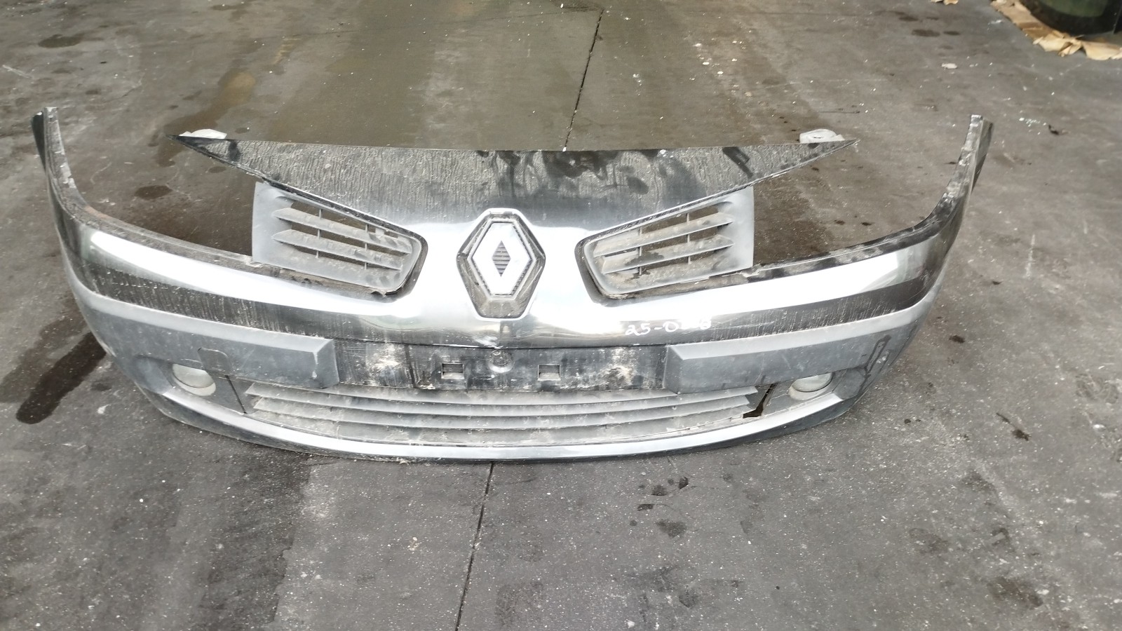 Front bumper RENAULT MEGANE II Caixa/Combi (KM_) | 03 - 09