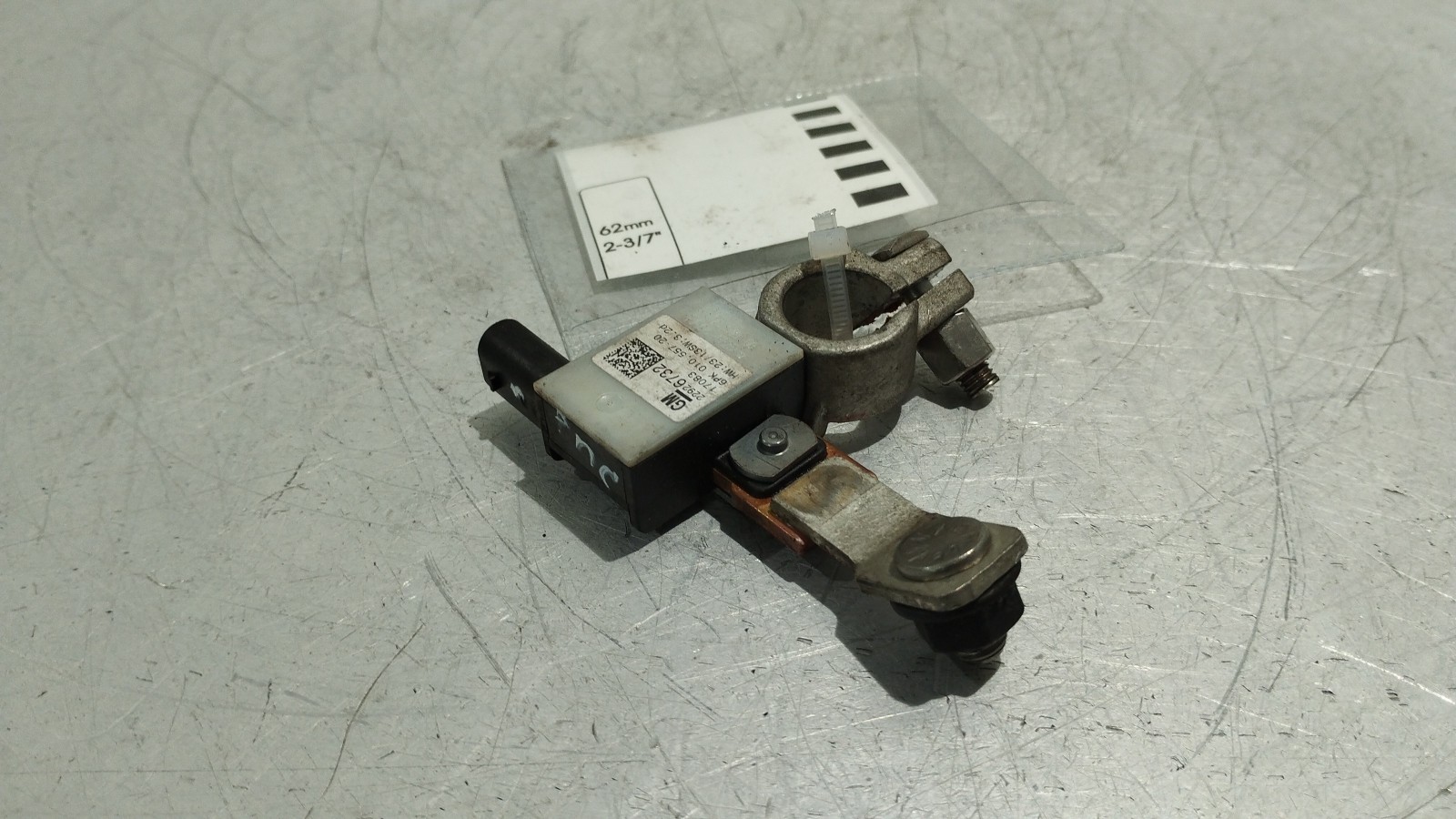 Borne négative de la batterie OPEL ASTRA K (B16) | 15 - 