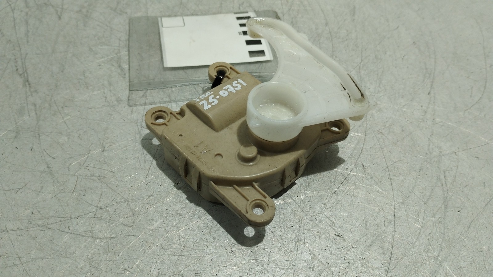 Moteur / Actionneur de volet de climatisation HYUNDAI KONA / KAUAI (SX2) | 23 - 