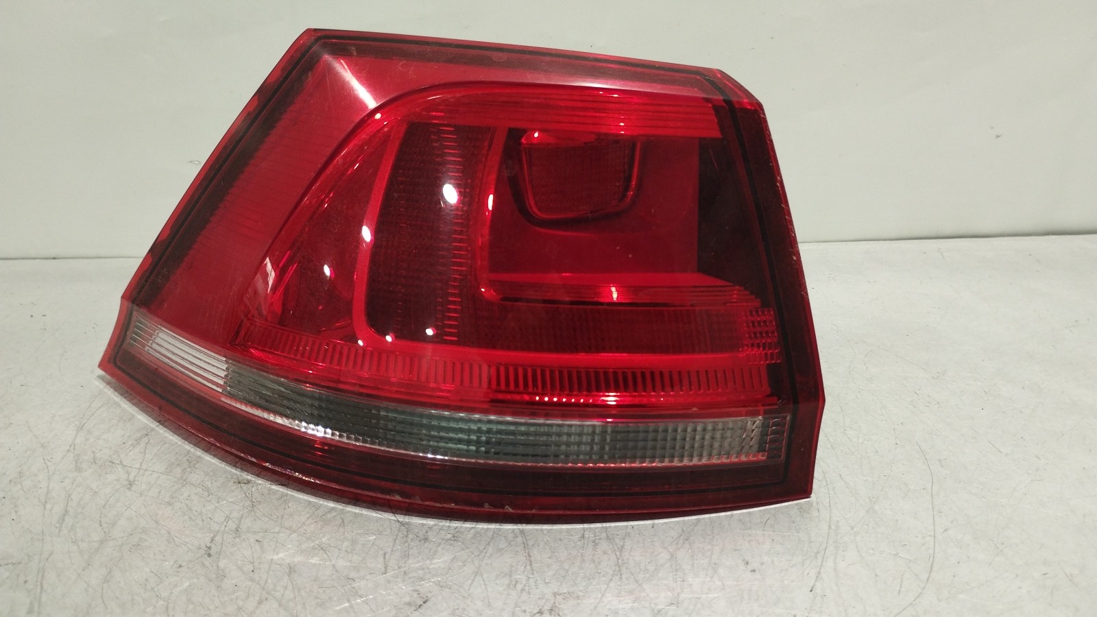 Left Tail Light  VOLKSWAGEN GOLF VII Variant (BA5, BV5) | 13 - 