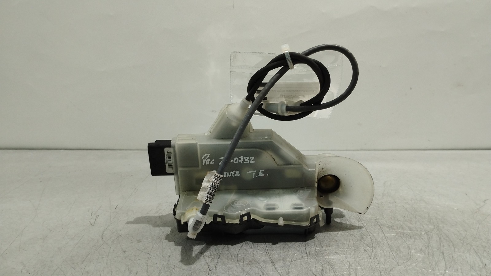 Serrure de porte arriere gauche PEUGEOT PARTNER Caixa (K9) | 18 - 