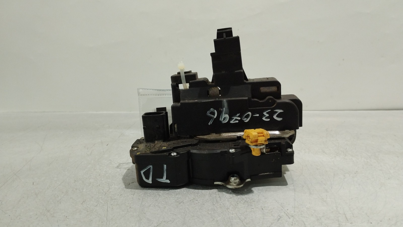 Fecho da Porta Tras Drt CHEVROLET CAPTIVA (C100, C140) | 06 - 