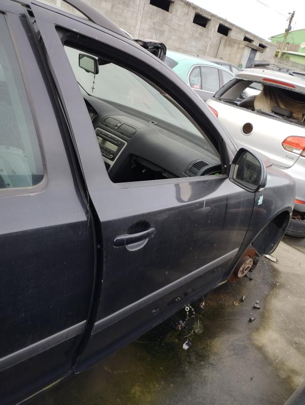 Right front door SKODA OCTAVIA II Combi (1Z5) | 04 - 13