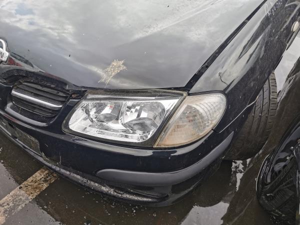 Óptica Esq NISSAN ALMERA II (N16) | 00 - 