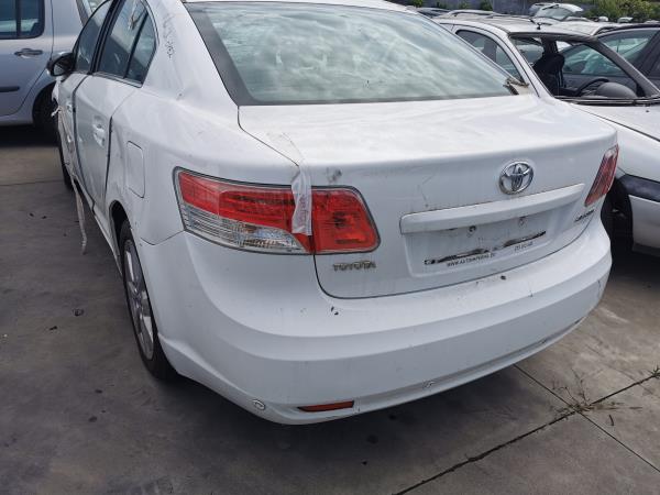 Full rear TOYOTA AVENSIS três volumes (_T27_) | 08 - 18 Imagem-1
