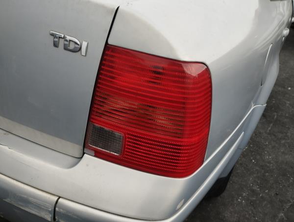 Farolim Stop Dto VOLKSWAGEN PASSAT (3B2) | 96 - 01