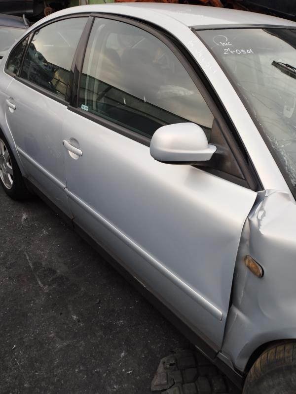 Porta Frente Dto VOLKSWAGEN PASSAT (3B2) | 96 - 01