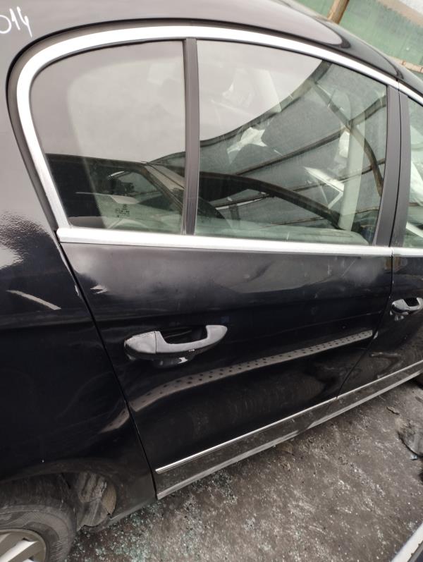 Porta Trás Dto VOLKSWAGEN PASSAT (3C2) | 05 - 10