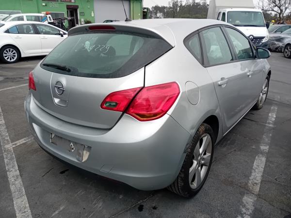 OPEL ASTRA J 