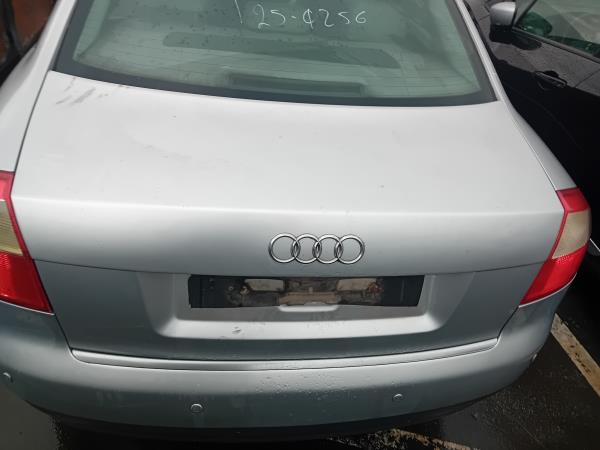 Tampa da Mala AUDI A4 (8E2, B6) | 00 - 05