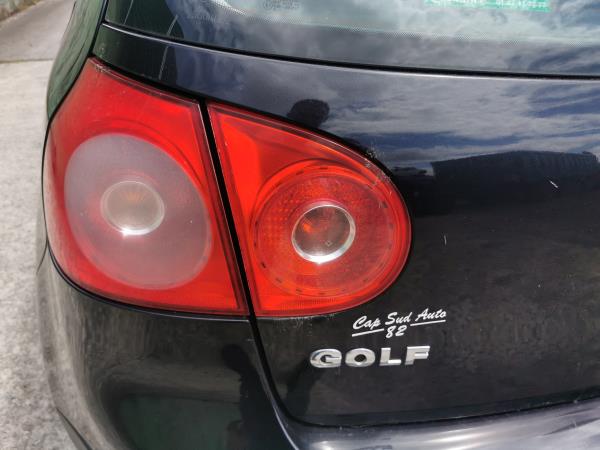 Piloto izquierdo del maletero VOLKSWAGEN GOLF V (1K1) | 03 - 09