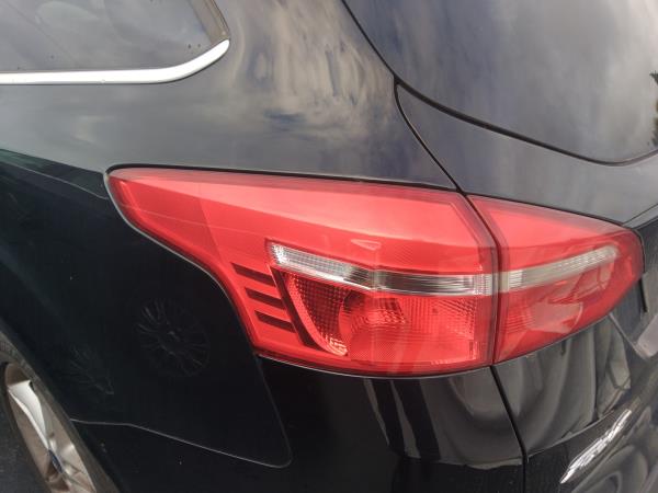 Farolim Stop Esq FORD FOCUS III Turnier | 10 - 