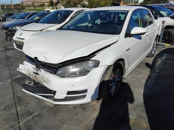 VOLKSWAGEN GOLF VII 