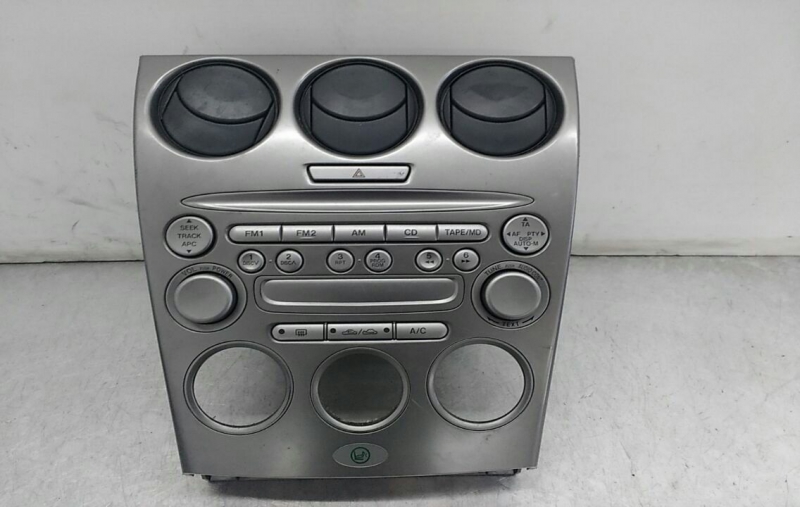 Autoradio MAZDA 6 três volumes (GG) | 02 - 08