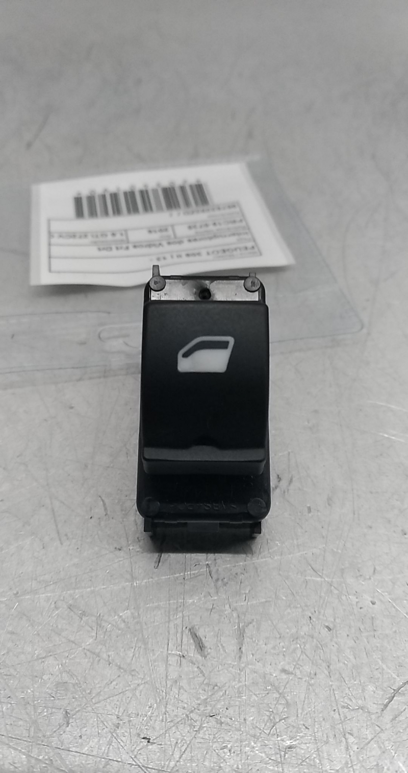 Interruptores dos Vidros Trs Esq (20340193).