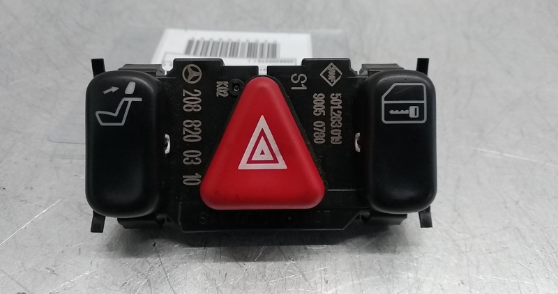 Hazard warning lights MERCEDES-BENZ CLK (C208) | 97 - 03