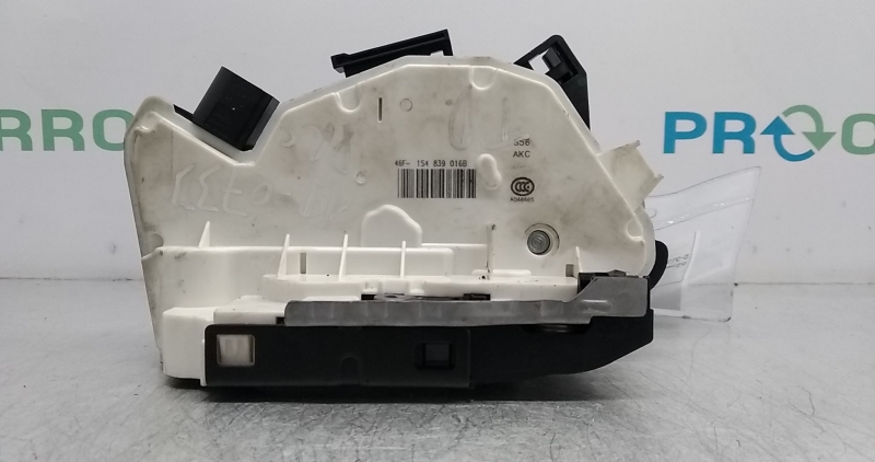 Fecho da Porta Trás Dto VOLKSWAGEN UP (121, 122, BL1, BL2) | 11 - 