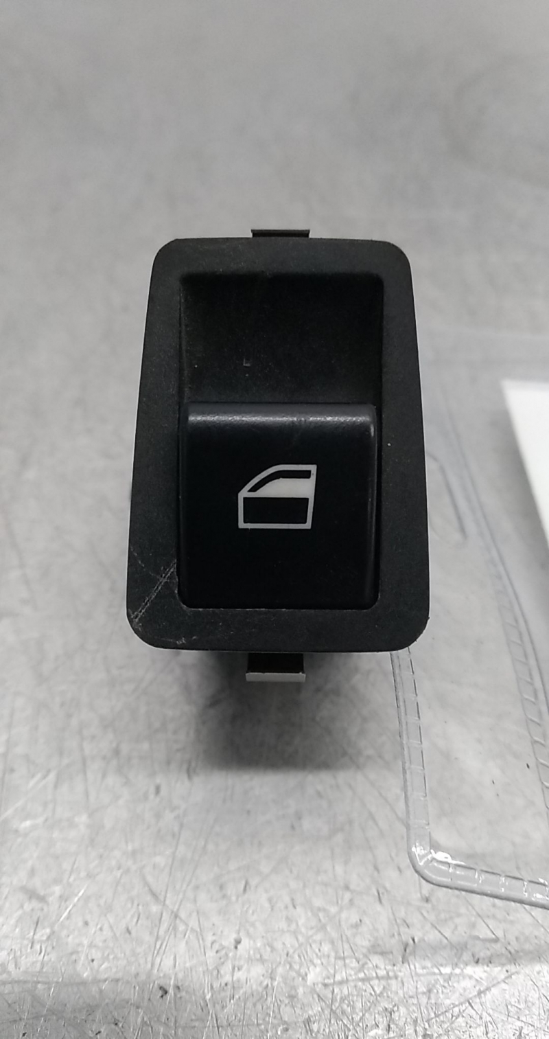 Interruptores dos Vidros Trs Esq (20350436).