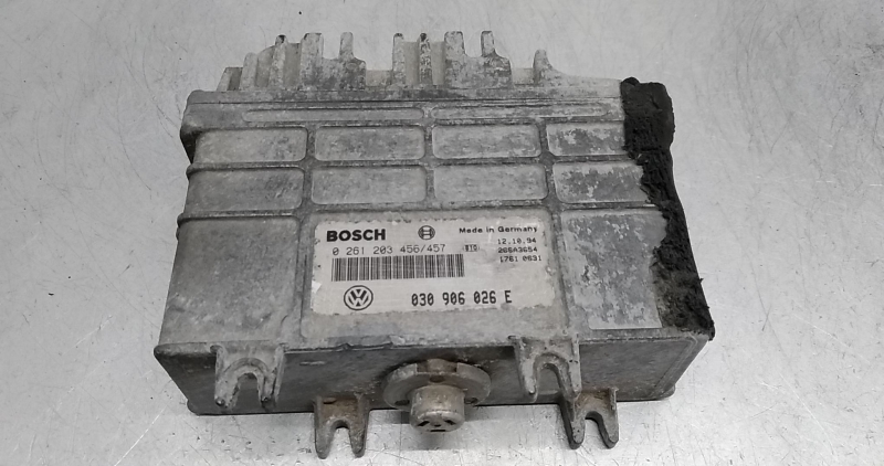 Calculateur moteur VOLKSWAGEN POLO (6N1) | 94 - 99