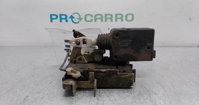 Fecho da Porta Frente Dto (20368027).