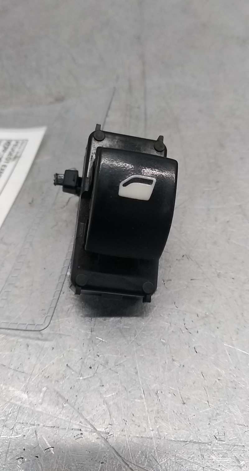 Interruptores dos Vidros Frt Drt (20368872).