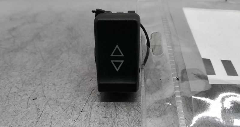 Interruptores dos Vidros Frt Drt (20375265).