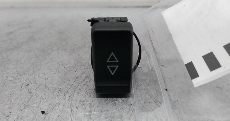 Interruptores dos Vidros Frt Esq (20375266).