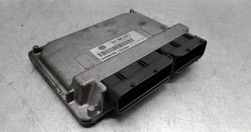 Calculateur moteur VOLKSWAGEN POLO (9N_) | 01 - 14