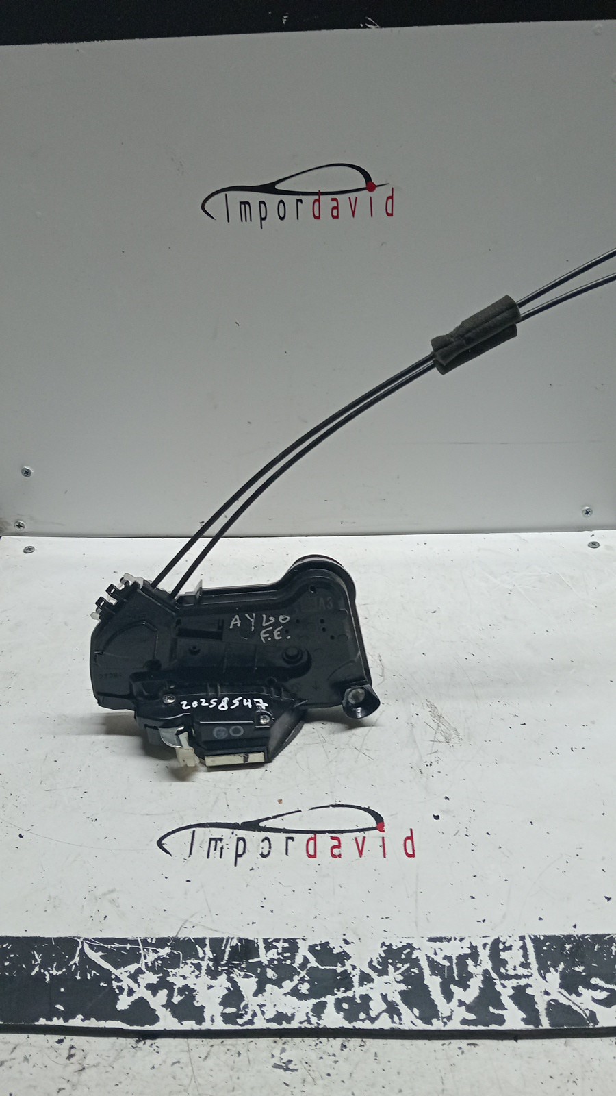 Fecho da Porta Frente Esq TOYOTA - ID S_118546