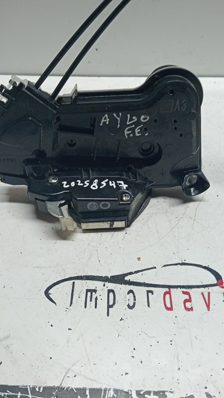 Fecho da Porta Frente Esq TOYOTA AYGO (_B4_) | 14 -  Imagem-1