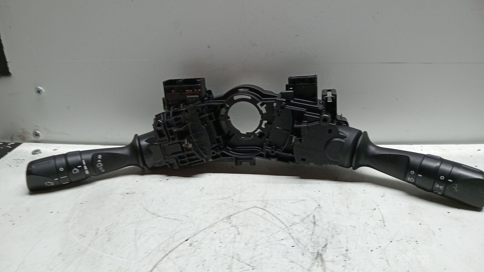 Comutador de Luzes TOYOTA AURIS Combi (_E18_) | 13 - 18 Imagem-1