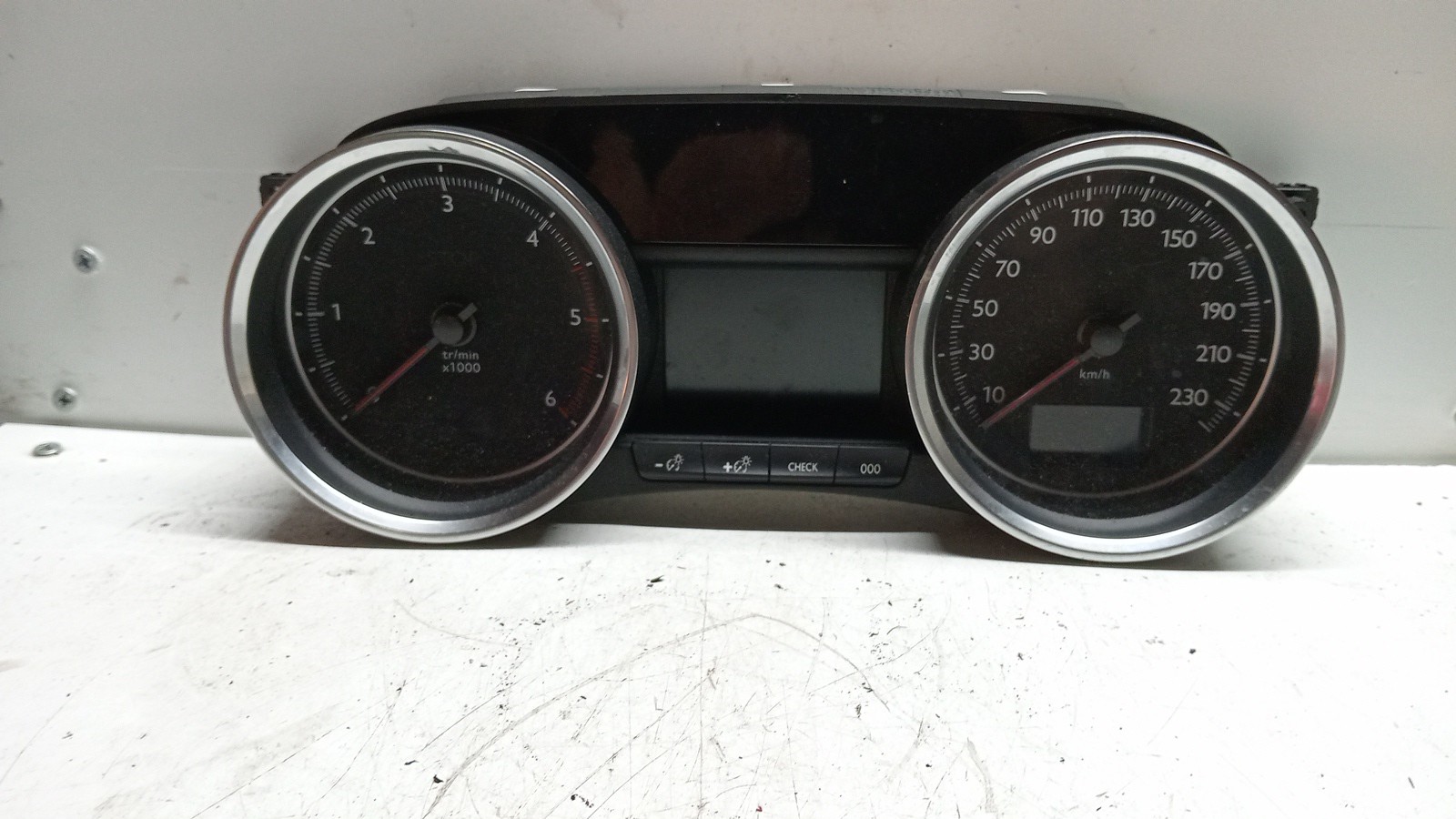 Quadrante PEUGEOT 508 SW I (8E_) | 10 - 18 Imagem-1