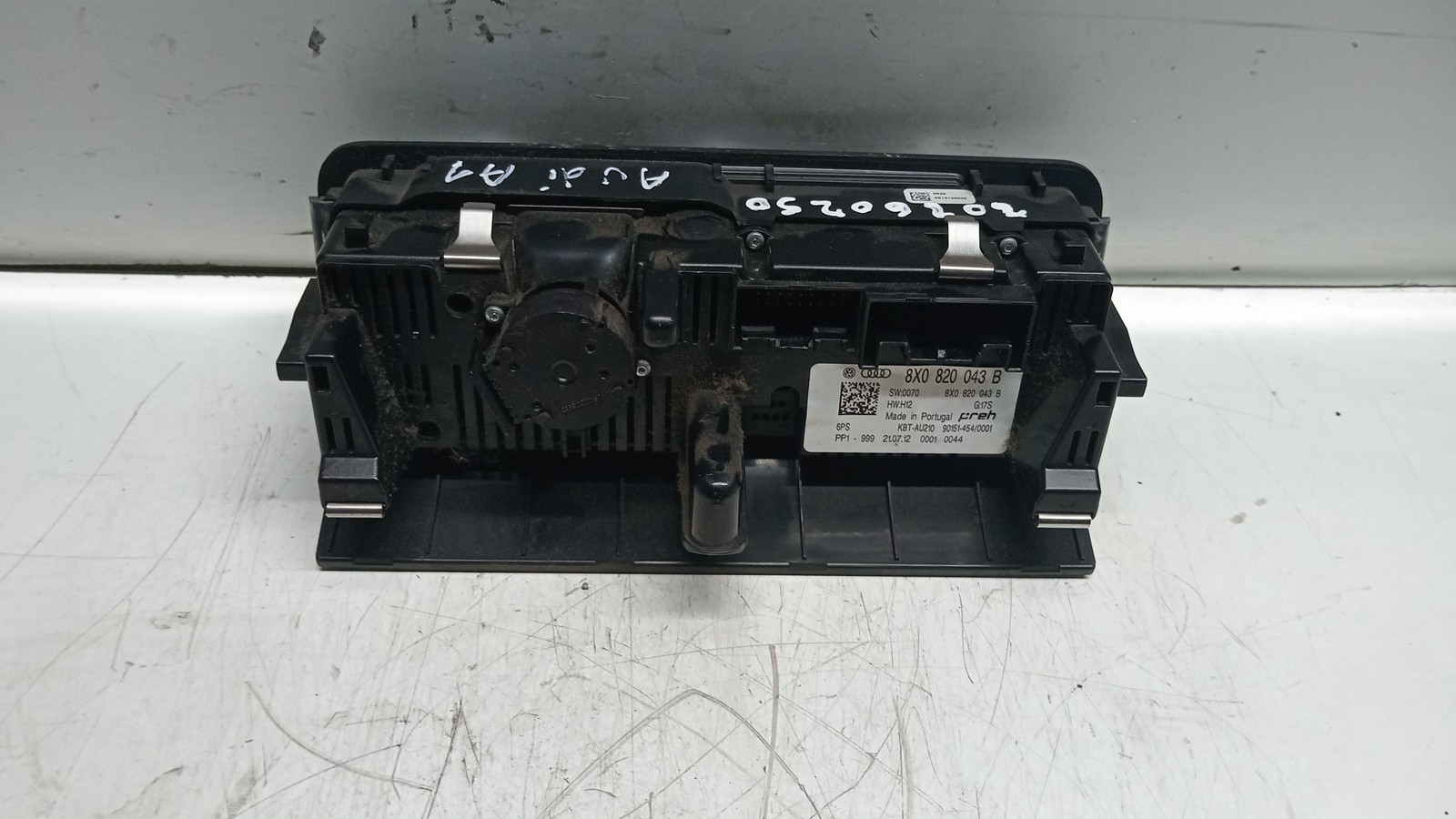 Comando de Chaufagem AUDI A1 (8X1, 8XK) | 10 - 18 Imagem-2