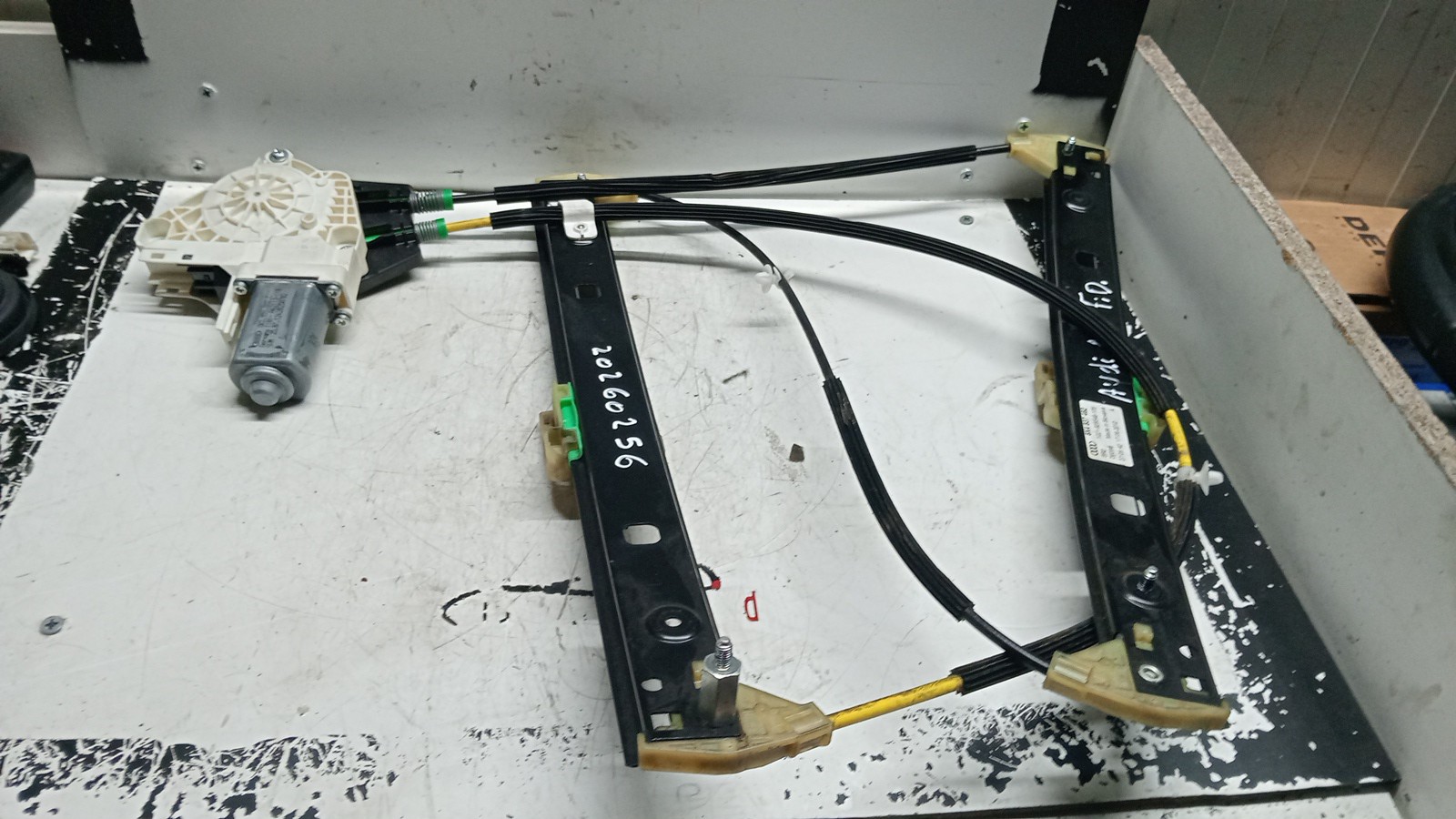 Elevador Frente Dto Electrico AUDI - ID S_120255