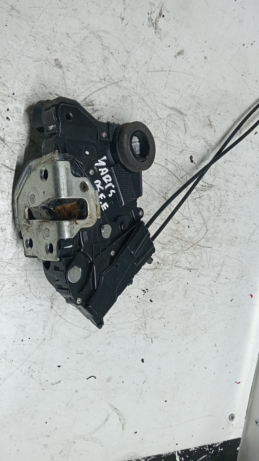 Fecho da Porta Frente Esq TOYOTA YARIS (_P9_) | 05 - 14 Imagem-2