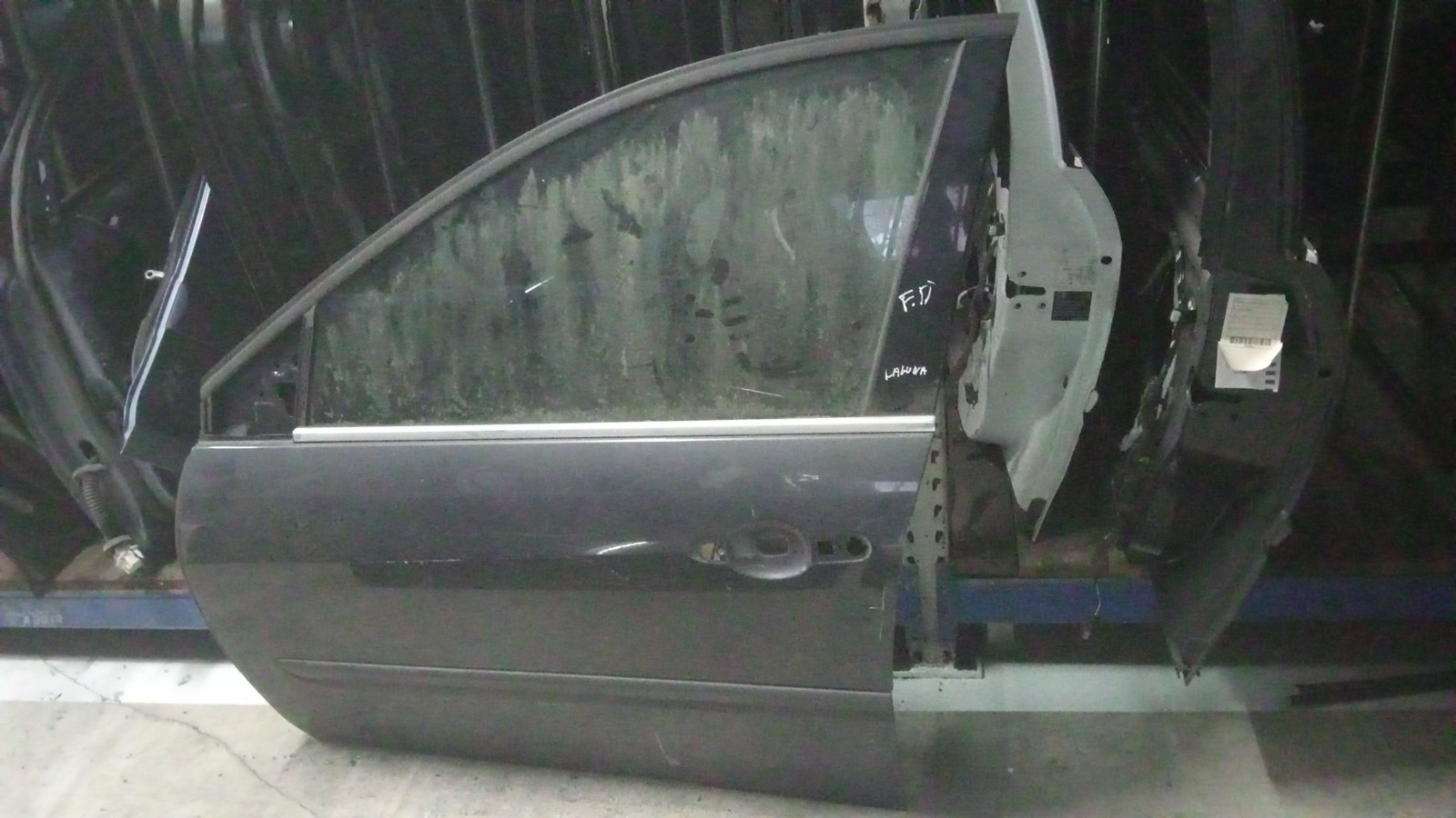 Porta Frente Esq RENAULT - ID S_120670