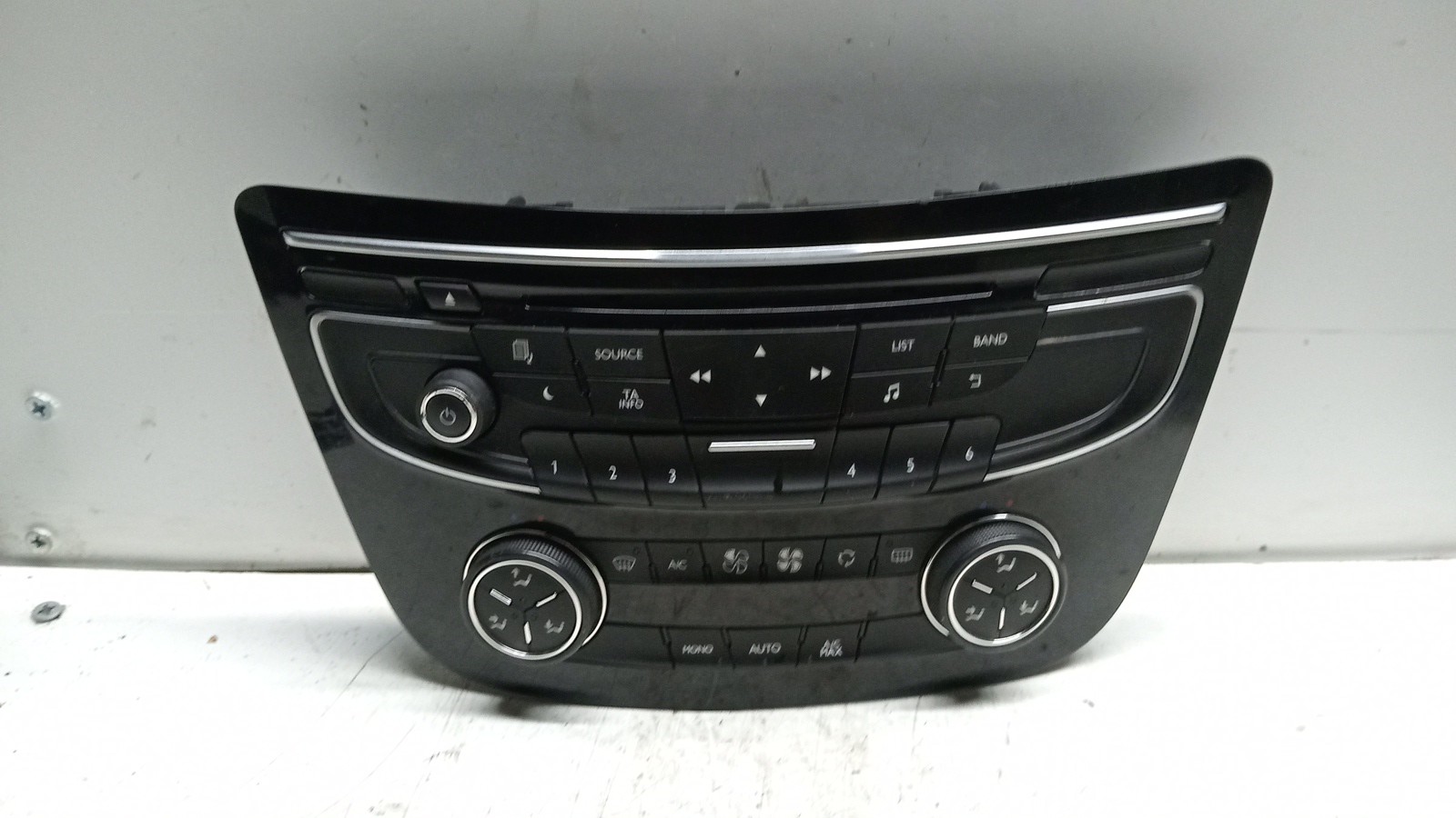 Comando de Chaufagem PEUGEOT 508 SW I (8E_) | 10 - 18 Imagem-1