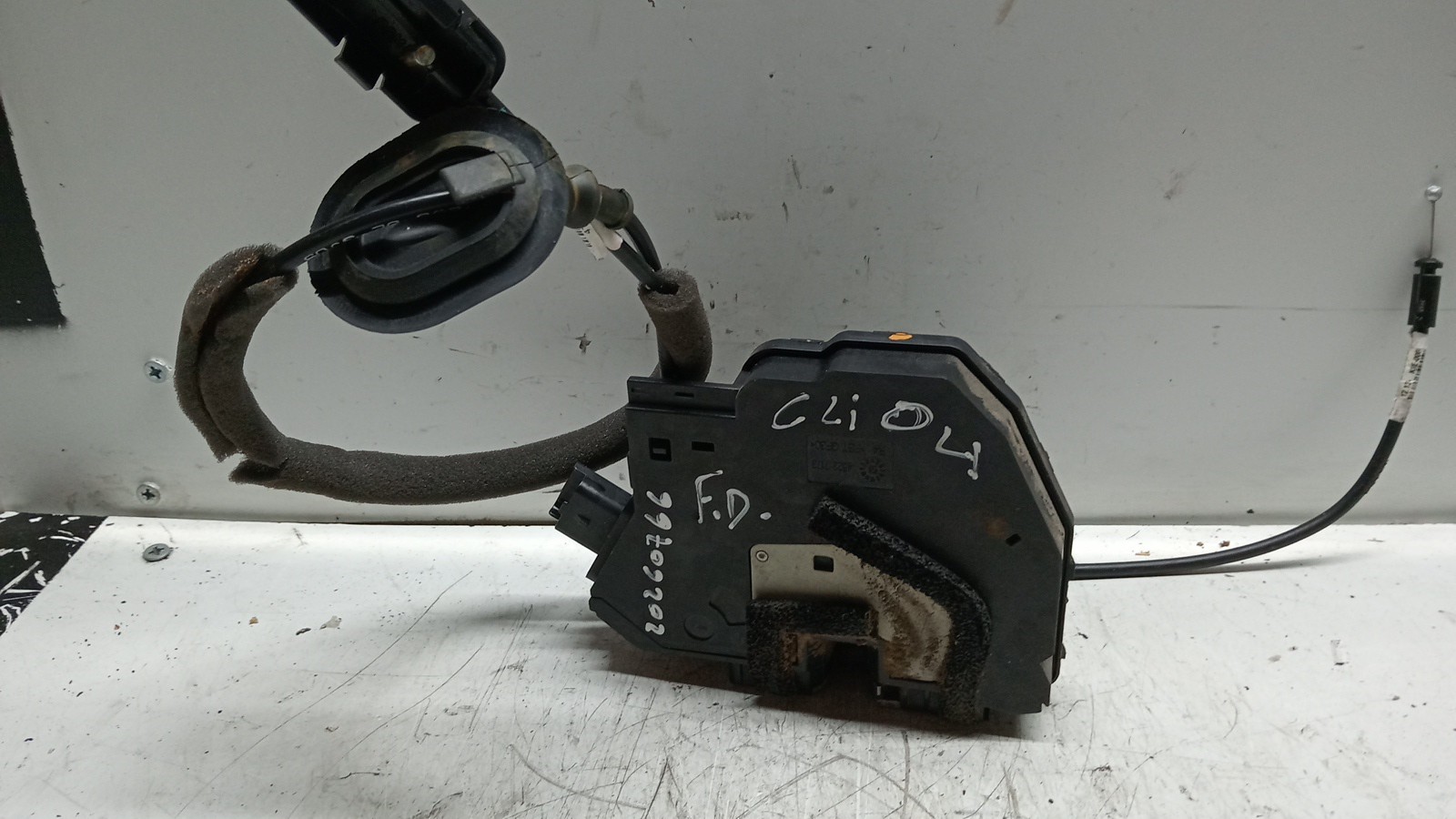 Fecho da Porta Frente Dto RENAULT - ID S_120765