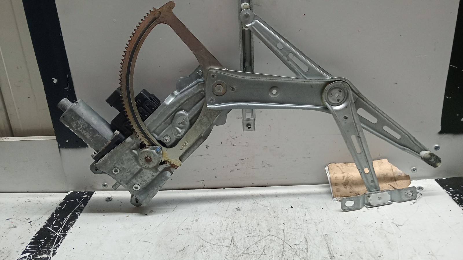 Elevador Frente Dto Electrico OPEL ZAFIRA / ZAFIRA FAMILY B (A05) | 05 - 19 Imagem-1