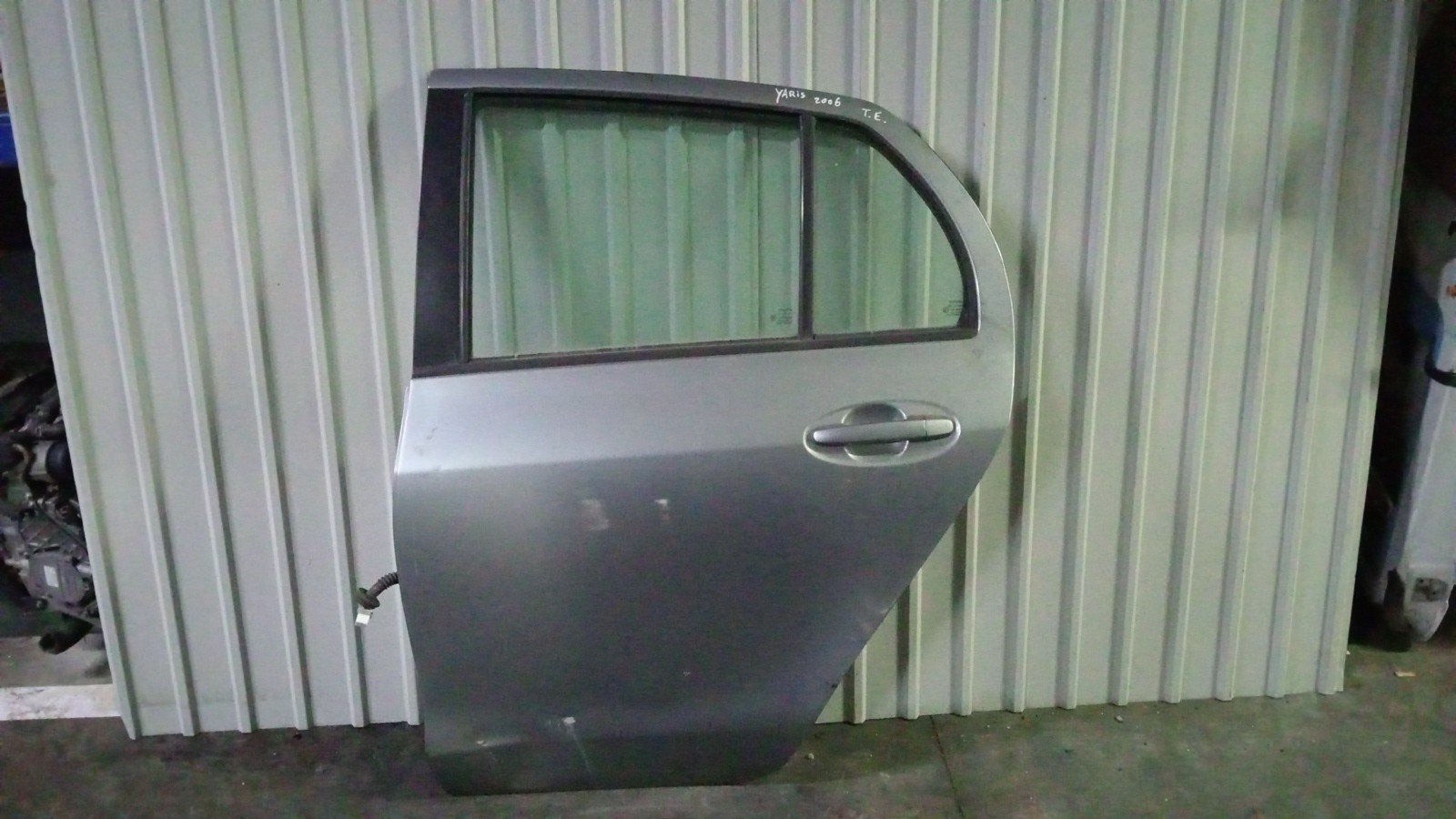 Porta Trás Esq TOYOTA - ID S_121906