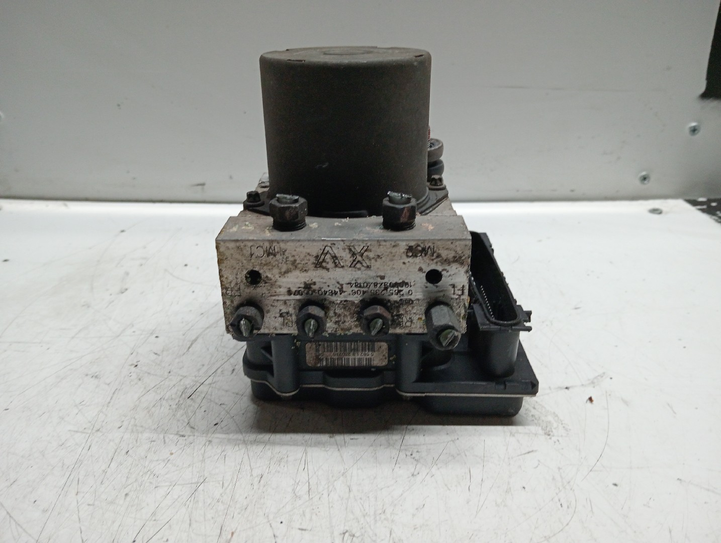 ABS TOYOTA AVENSIS (_T25_) | 03 - 08 Imagem-1