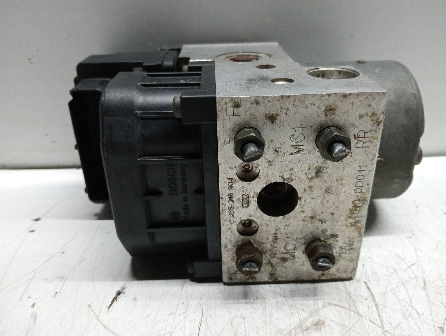 ABS TOYOTA COROLLA três volumes (_E12_) | 00 - 08 Imagem-1