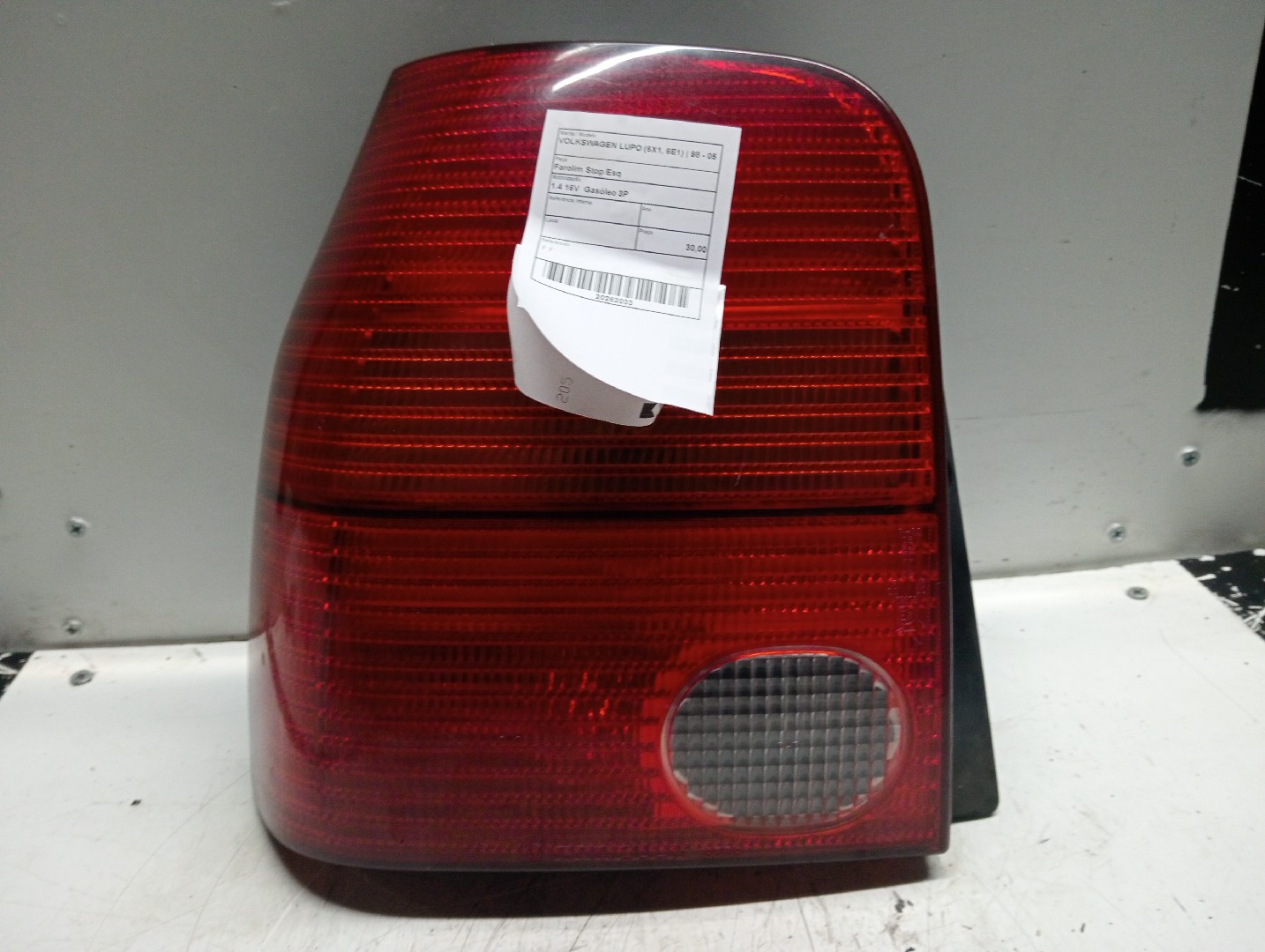 Farolim Stop Esq VOLKSWAGEN - ID S_122032