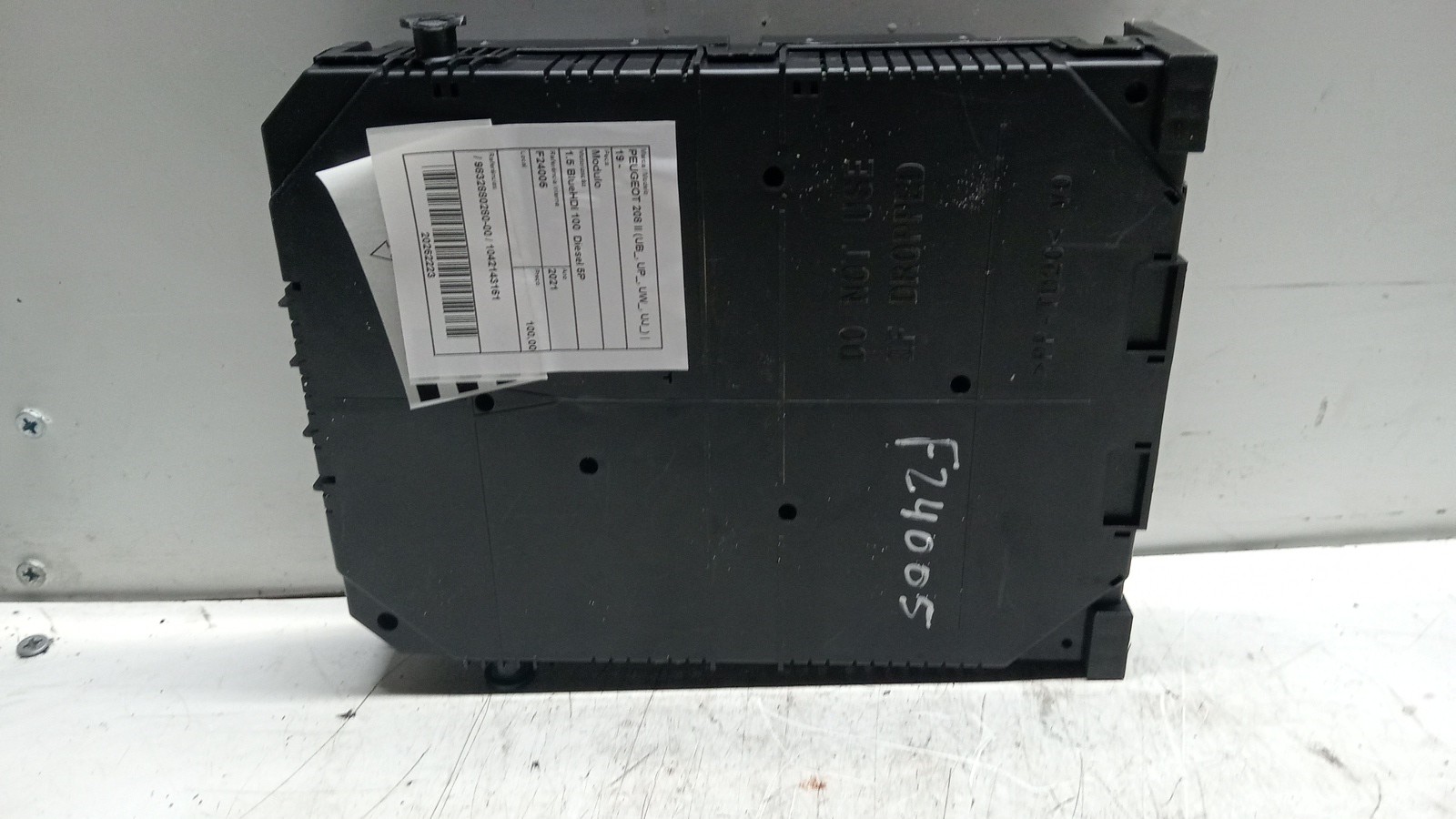 Modulo PEUGEOT 208 II (UB_, UP_, UW_, UJ_) | 19 -  Imagem-1