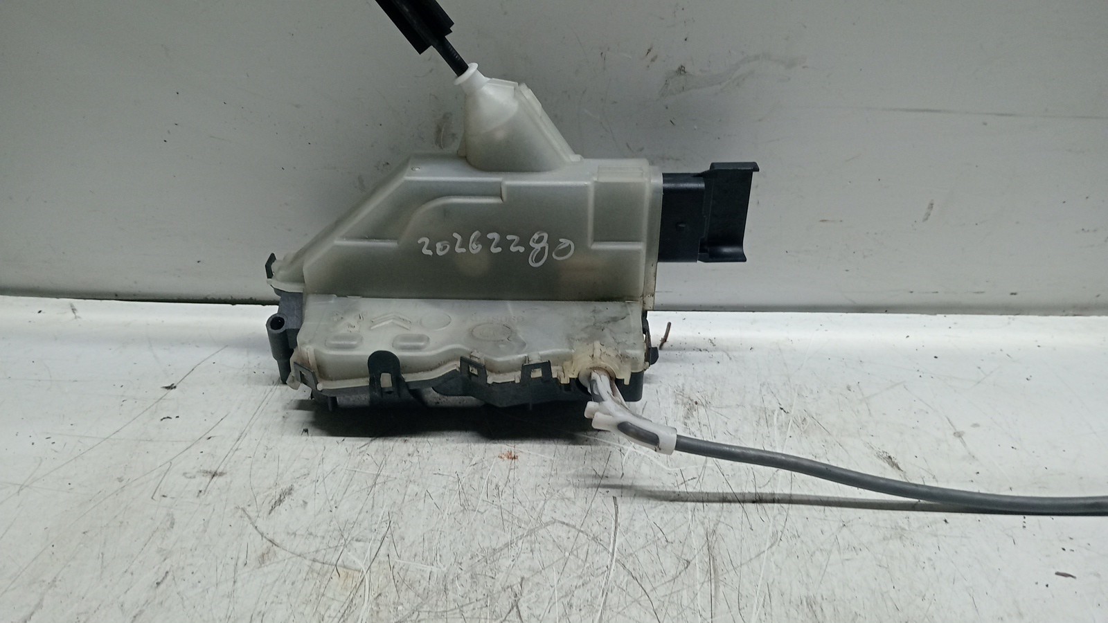 Fecho da Porta Frente Dto PEUGEOT - ID S_122279