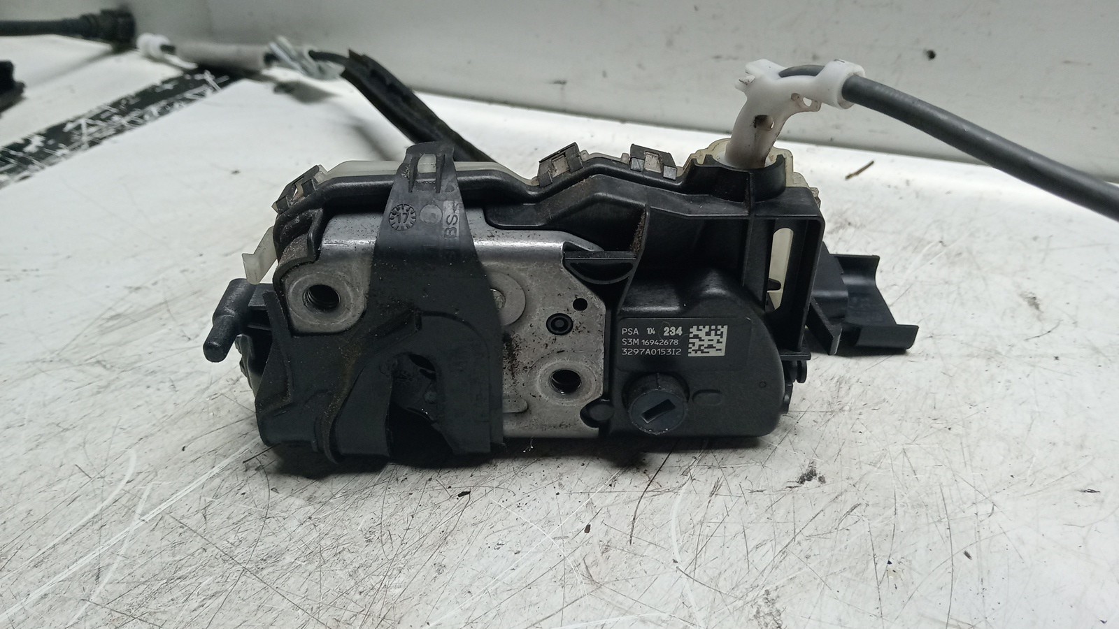 Fecho da Porta Frente Dto PEUGEOT 5008 II | 16 -  Imagem-1