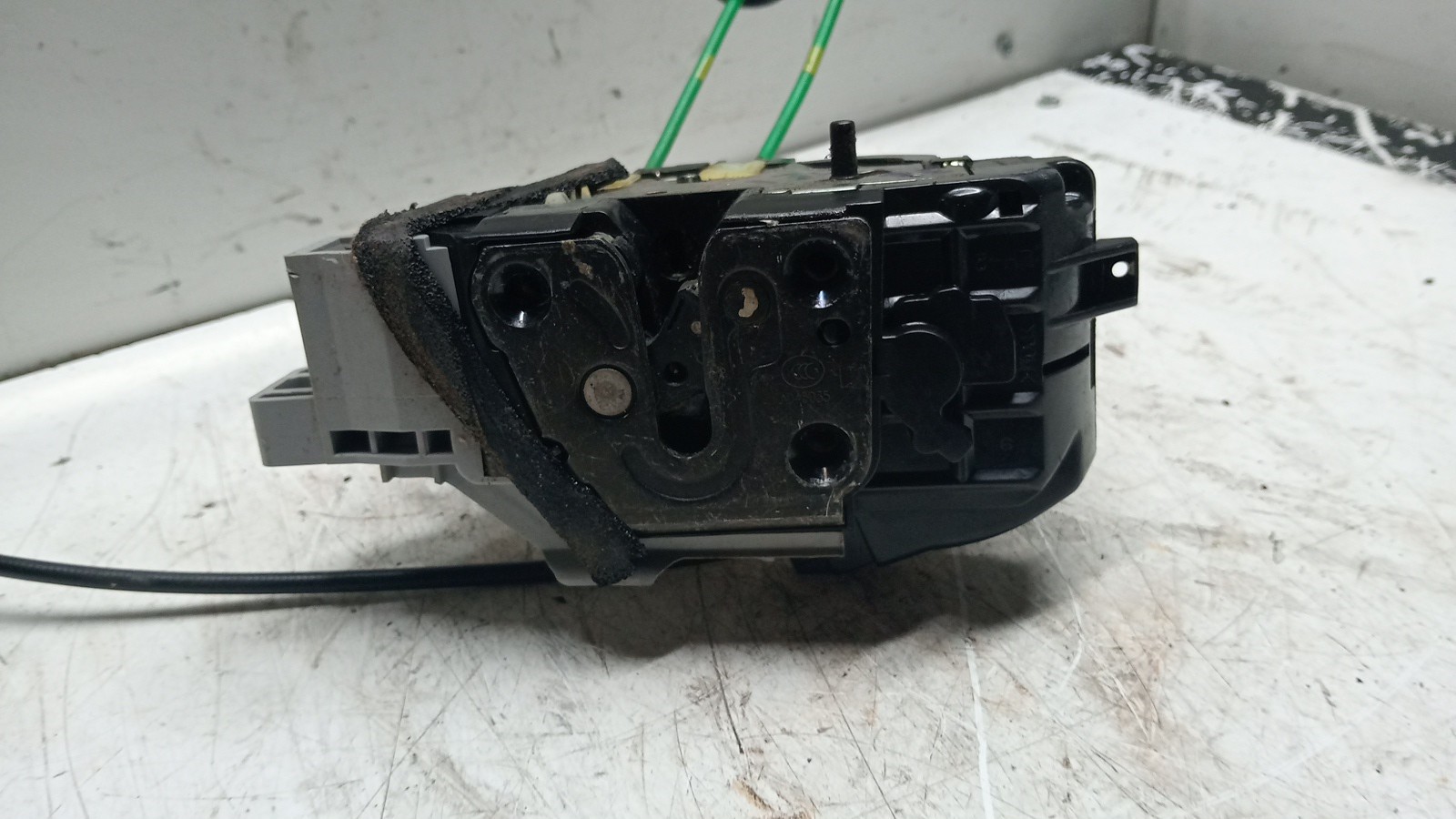 Fecho da Porta Trás Esq HYUNDAI i30 (FD) | 07 - 12 Imagem-1